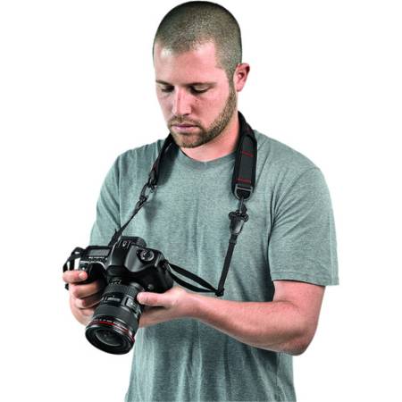 Manfrotto MB PL-C-STRAP - pasek do aparatu DSLR / CSC z zaczepami - przykład użycia